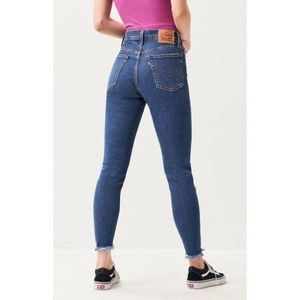 Levi’s Wedgie Skinny High Rise Button Fly Chewed Hem Jeans
